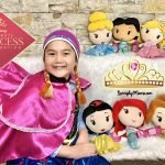 Disney Ultimate Princess Collection - gift set - Disney Princess doll set - princess costumes - gifts for little girls - Hong Kong Disneyland - Shane living room