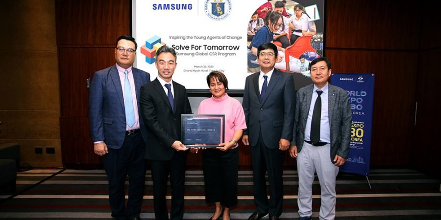 Solve for Tomorrow Program - STEM track - K to 12 - Samsung Electronics Philippines Corporation President Minsu Chu - Department of Education Director IV Margarita Ballesteros - partnership agreement